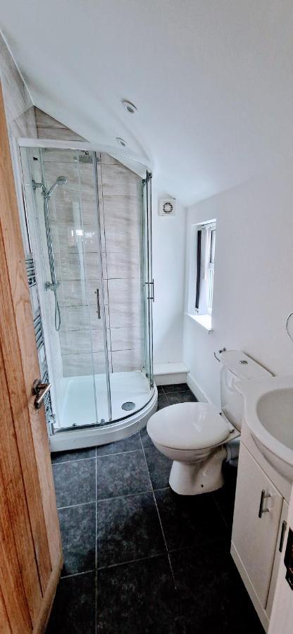 Central Reading Modern 3Br Flat - Walk To Station And High Street エクステリア 写真