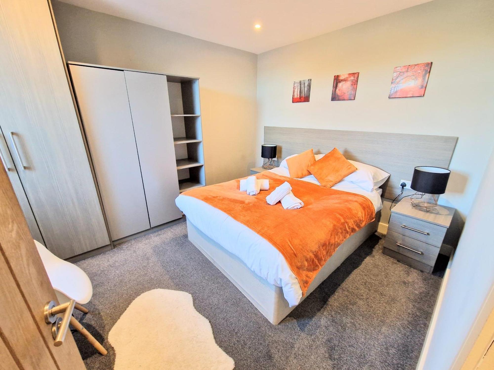 Central Reading Modern 3Br Flat - Walk To Station And High Street エクステリア 写真